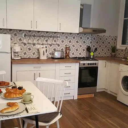 Hello Tourist Flat *