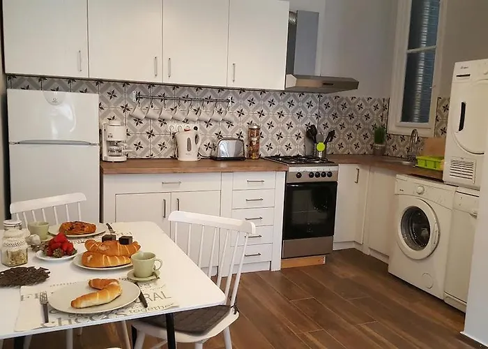 Hello Tourist Flat *